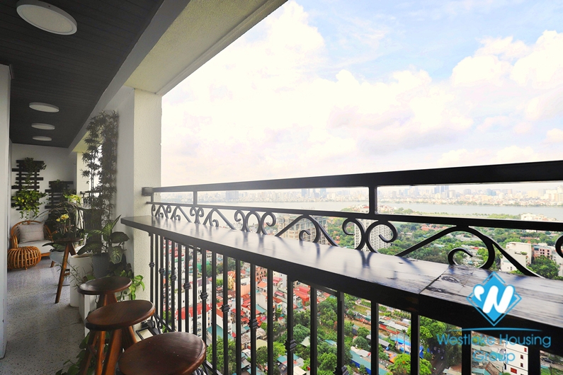 Large size apartment 4 bedrooms for rent at D' Leroi soleil Xuan Dieu.